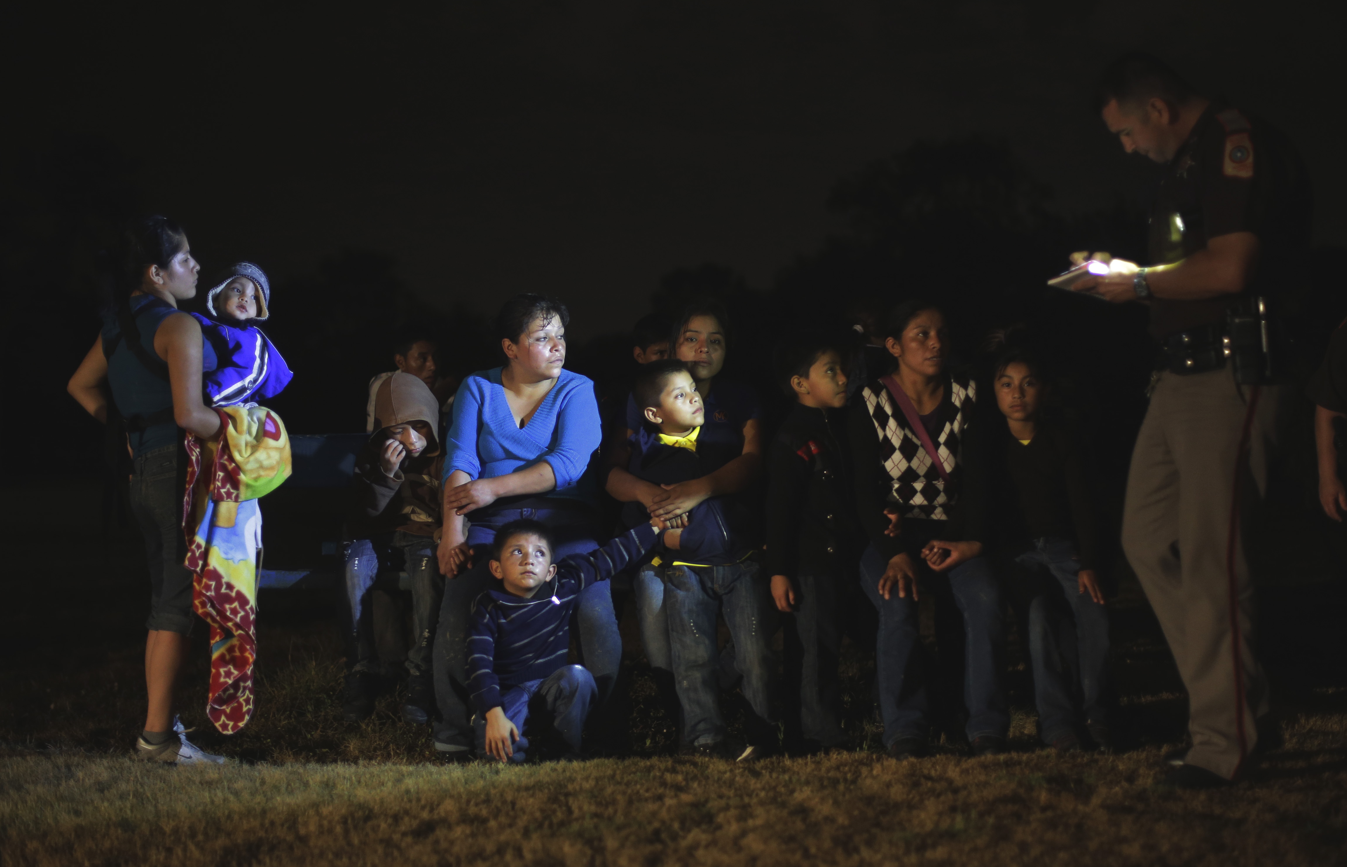 Dianne Solis on Border Crisis, Migrant Children - Dart Center