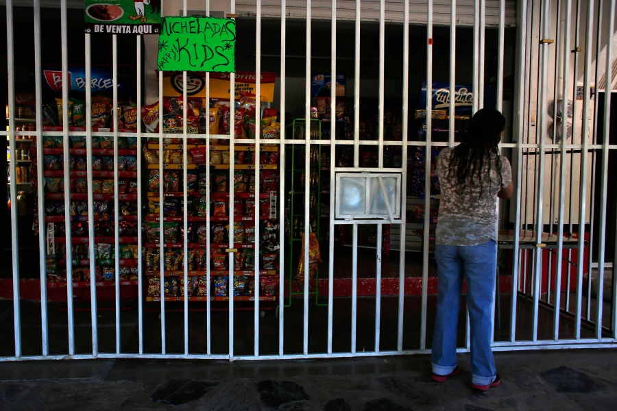 an analysis of the differences in rudy and yolanda by alvarez an analysis of the differences in rudy and yolanda by alvarez